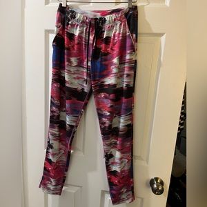 Lululemon 6 pink multicolor casual pants joggers tapered with pockets super soft